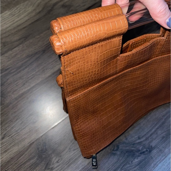 Beis Crossbody purse - Picture 3 of 4